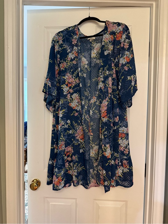 Maurices Other - Maurices Navy Floral Lightweight Kimono